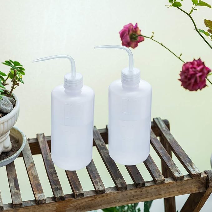 Oubest Squeeze Washing Bottle Succulent Watering Bottle 500ml Water Squirt Irrigation Bottle Squeeze Sprinkling Can Plastic Wash Plant Bottle 2pc