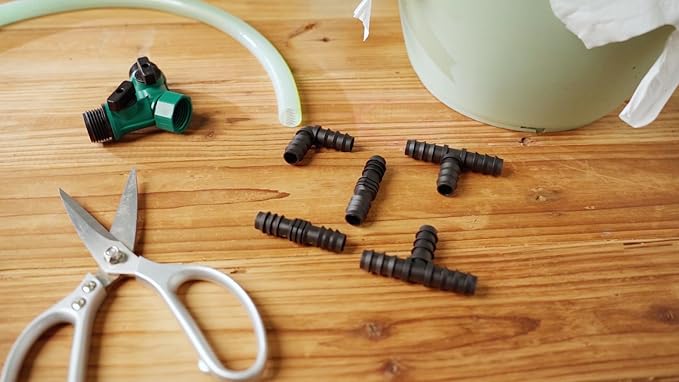Maitys 8 Pieces Drip Irrigation Barbed Tee Fittings 1/2 Inch Universal Barbed Tee Fittings Connectors Drip Plastic Soaker Hose Connectors Hose End Stop, Black(Elbow)