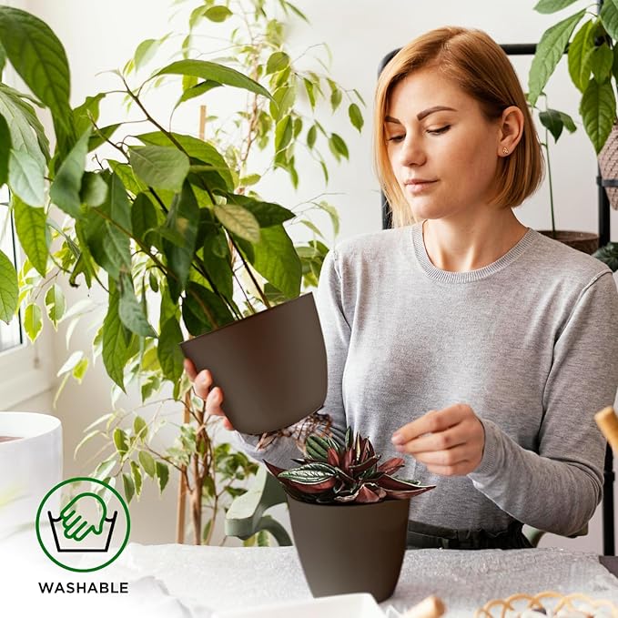 Planter Pots with Drainage Holes - Lightweight, Durable & Space-Saving Pots for Indoor and Outdoor - Versatile Functionality, Simple Modern Design, Set of 5 Plastic Planter Pots - Brown