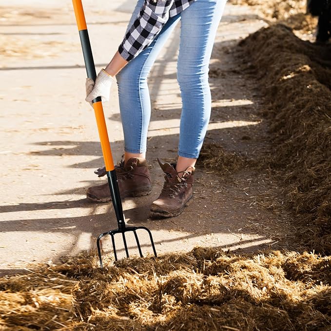 5 Tine Pitchfork for Gardening, Heavy Duty Pitchfork with Fiberglass Handle, Garden Fork for Mulching, 58 Inches