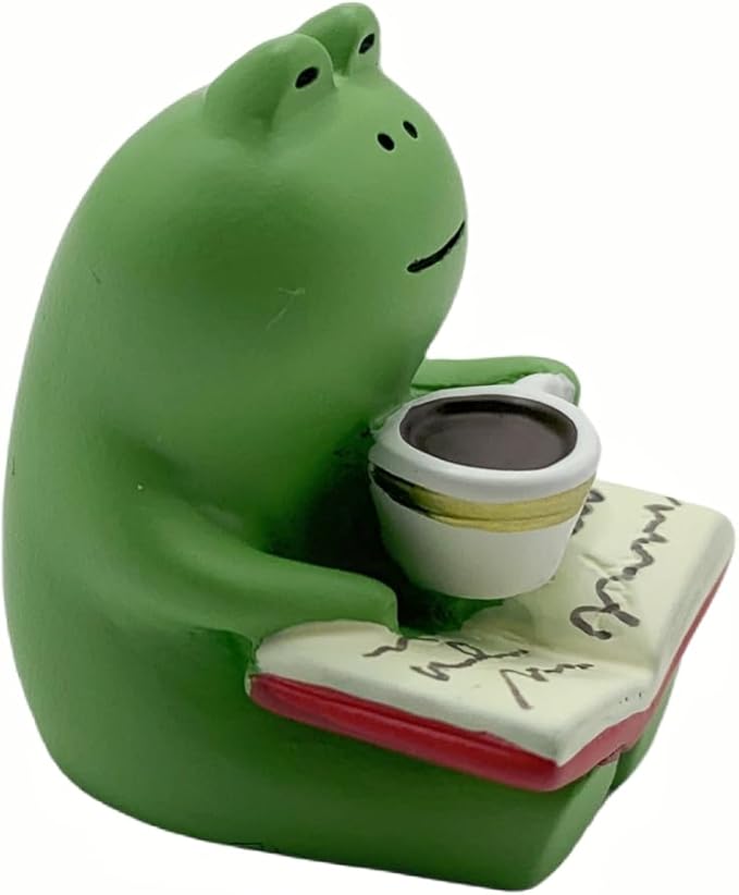 Miniature Figurines Set - Cute Frog & Cat with Mini Sofa, Tiny Desk Decor Accessories for Home Office Bedroom Shelf Table Garden Decoration