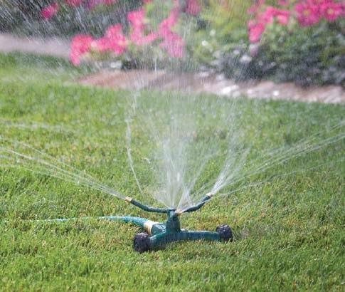 3-Arm Metal Sprinkler with Wheel Base (3-Arm Sprinkler)