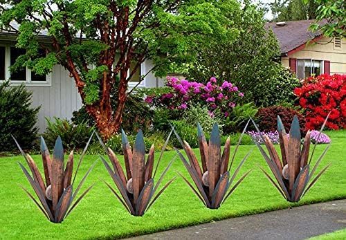 Metal Agave Plant Garden Art, 2 Pack Big Tequila Rustic Sculpture, Rustic Metal Agave Plants Garden Lawn Home Ornaments, for Yard Stakes, Garden Figurines, Outdoor Patio (2 PCS Colorful with Light)