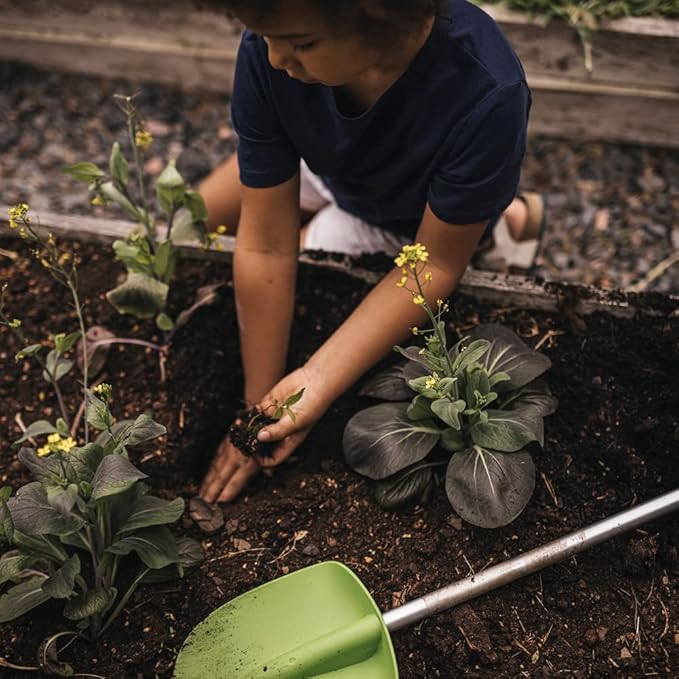 Fiskars Kids' Essential Landscaping Set - Leaf Rake and Garden Shovel - Kids Gardening Set - 2 Piece,Red/Green