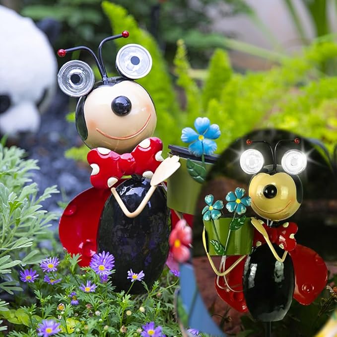 Solar Lady Bugs Lights Swaying Metal Garden Decor Waterproof Solar Lights Decorative Outdoor Stake Lights for Outside Patio Balcony Pathway Lawn Yard Gift