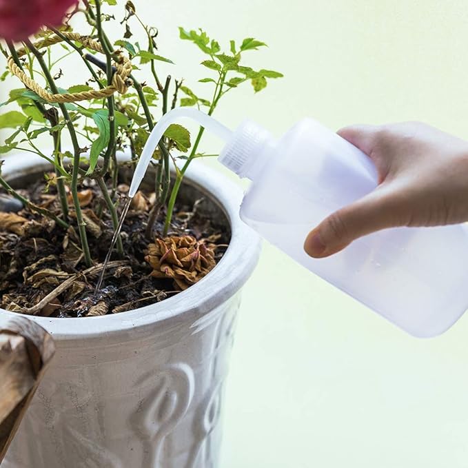 Oubest Squeeze Washing Bottle Succulent Watering Bottle 500ml Water Squirt Irrigation Bottle Squeeze Sprinkling Can Plastic Wash Plant Bottle 2pc