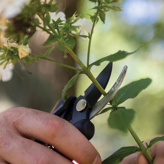 Fiskars Floral Pruning Shears - Plant Cutting Scissors/Garden Clippers For Deadheading and Working with Flowers - Black/Orange