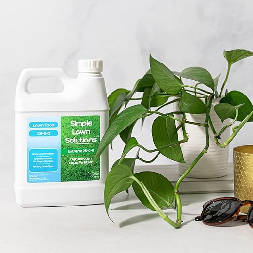 Maximum Green & Growth- High Nitrogen 28-0-0 NPK- Lawn Food Quality Liquid Fertilizer- Spring & Summer- Any Grass Type- Simple Lawn Solutions - Concentrated Quick & Slow Release Formula (1 Quart)