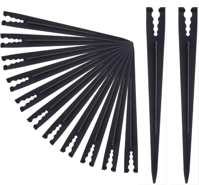 100 Pieces Irrigation Drip Support Stakes for 1/4 Inch Pipe Universal Drip Tubing Hold Stakes Plastic Drip Hose Stakes for Irrigation, Greenhouse, Garden, Christmas Light Yard Stakes