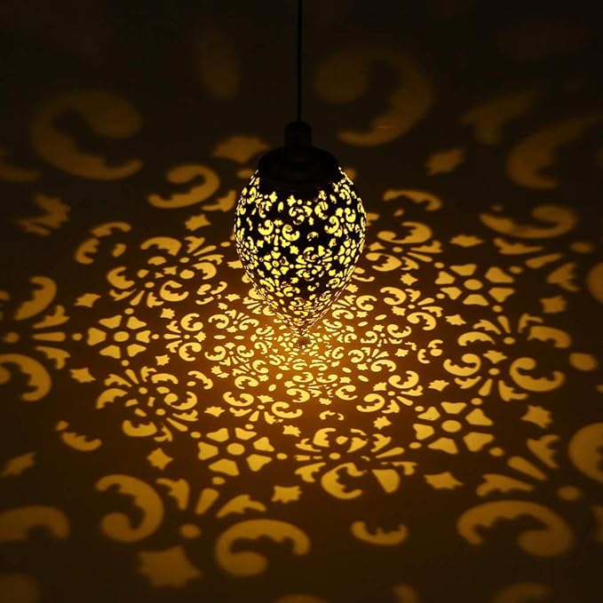 Hanging Solar Lights Solar Lantern LED Garden Lights Metal Lamp Waterproof for Outdoor Hanging Decor