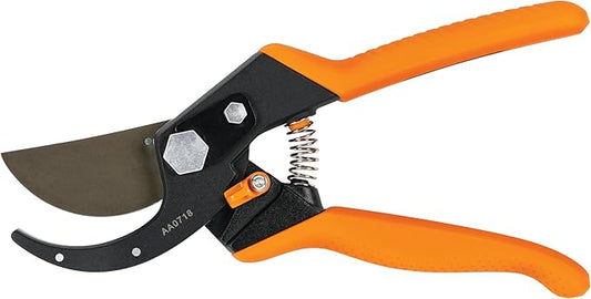 Fiskars Pro Pruner Shears, Garden Clippers, Gardening Scissors with Sharp Non-Stick Steel Rust Resistant Blade