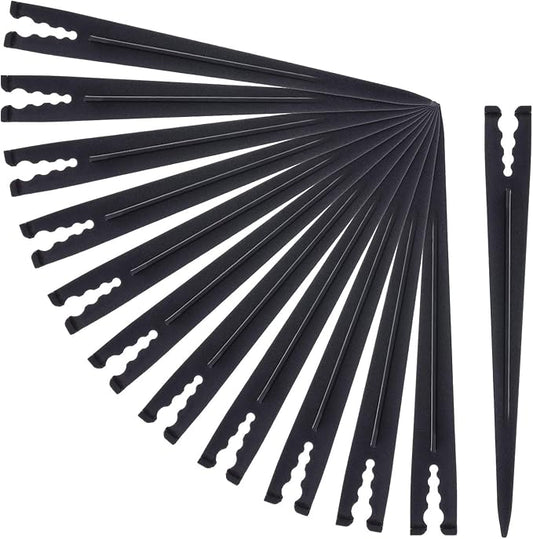 Mudder 90 Pieces Plastic Irrigation Drip Stakes for 1/4 Inch Pipe Universal Drip Tubing Hold Stakes for Irrigation, Hose Support, Greenhouse, Garden, Vegetable Flower Beds Herbs Growing