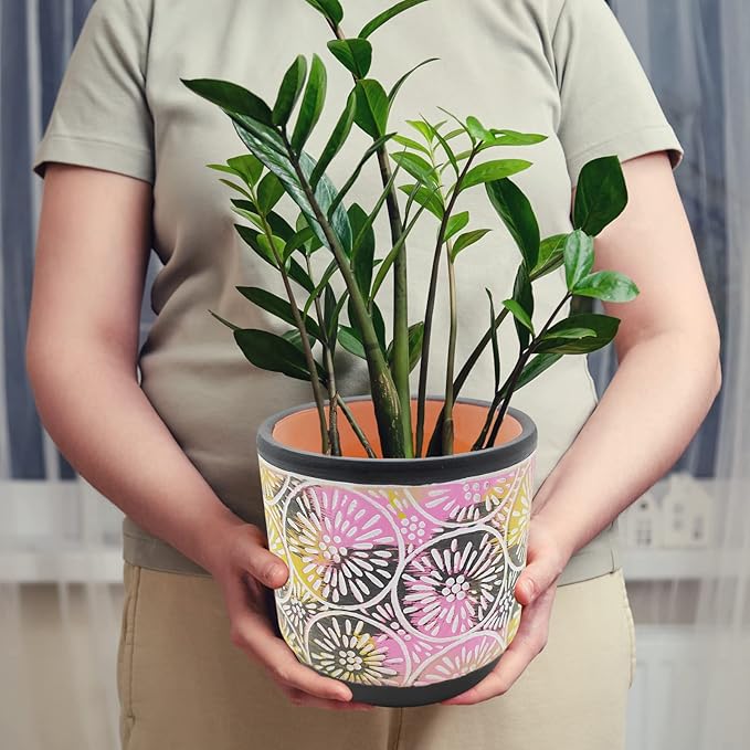 DeeCoo 3 Piece Ceramic Plant pots with Drainage Holes, 5.7/4.7/3.5/inch, Modern Decorative Indoor/Outdoor Flower Pots Set For Plants Lilies, Cacti, Succulents, Snakes, and Bamboo (Black)