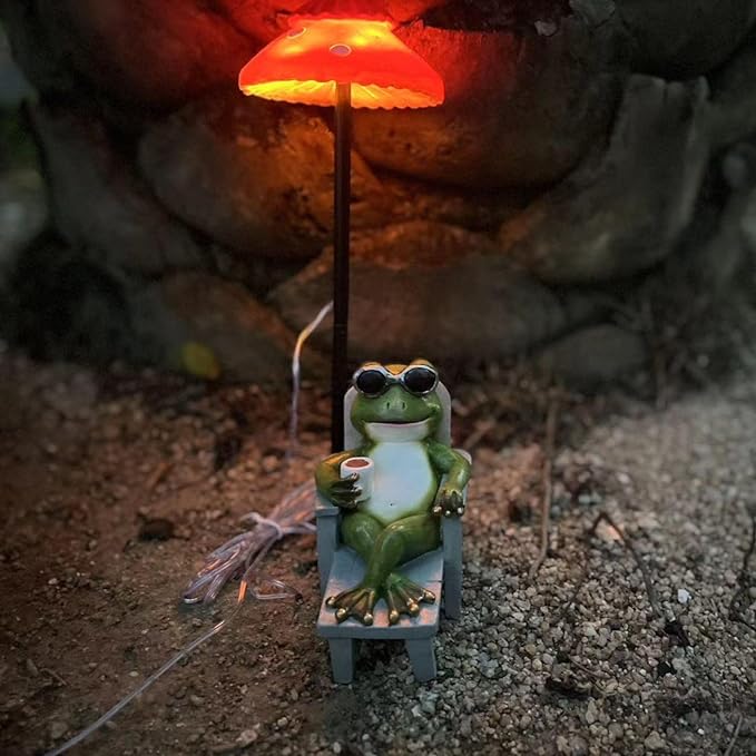 Little Frog Garden Statue with mini Patio Mushroom Solar Lights Outdoor Figurines Halloween Home Decor Fairy Garden Accessories Small Lawn Ornaments 4.5"x4.5"x2.6"