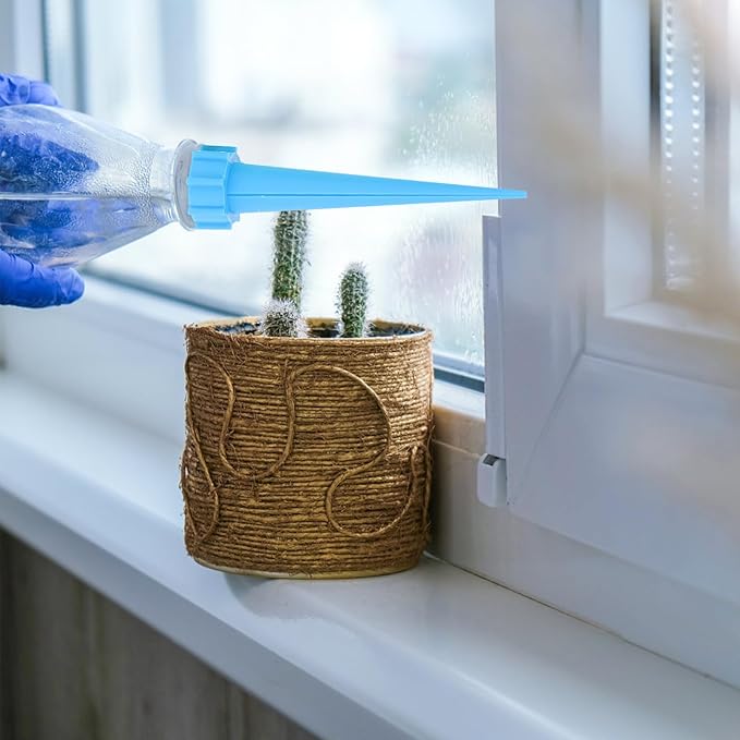 Operitacx Indoor Light Bulb Outdoor 16Pcs Self Plant Watering Spikes Plastic Auto Drippers Irrigation Devices Water Volume Drip System for Outdoor Indoor Plants (Random Color) Pot Planters Automatic