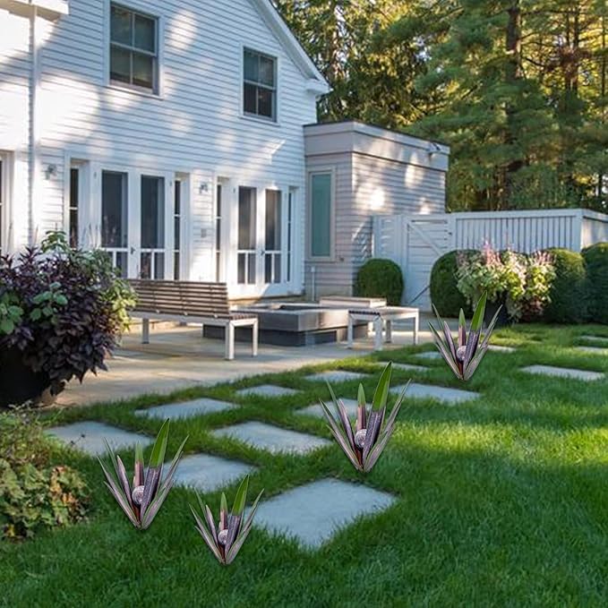 Metal Agave Plant Garden Art, 2 Pack Big Tequila Rustic Sculpture, Rustic Metal Agave Plants Garden Lawn Home Ornaments, for Yard Stakes, Garden Figurines, Outdoor Patio (2 PCS Green with Light)