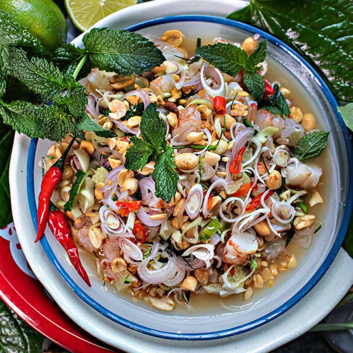 Lemongrass - Cymbopogon citratus. Live Plant. Fragrant, Fresh, Edible. Easy Grow. Indoor/Outdoor. (4 Lemongrass in Cup)