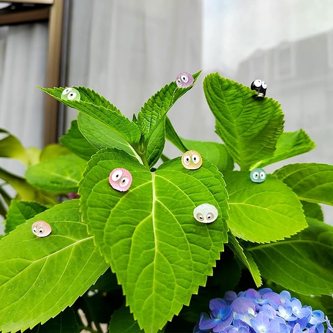 8pcs Plants Magnets Tiny Dust Bunnies Plant Safe Magnets, Plant Accessories for House Plant Indoor and Outdoor Plants Leafs,Fridge, Key Holder Decorative.(Multicolour Dust Bunnies)