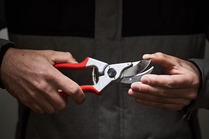 Felco Pruning Shears (F 4) - High Performance Swiss Made One-Hand Garden Pruners