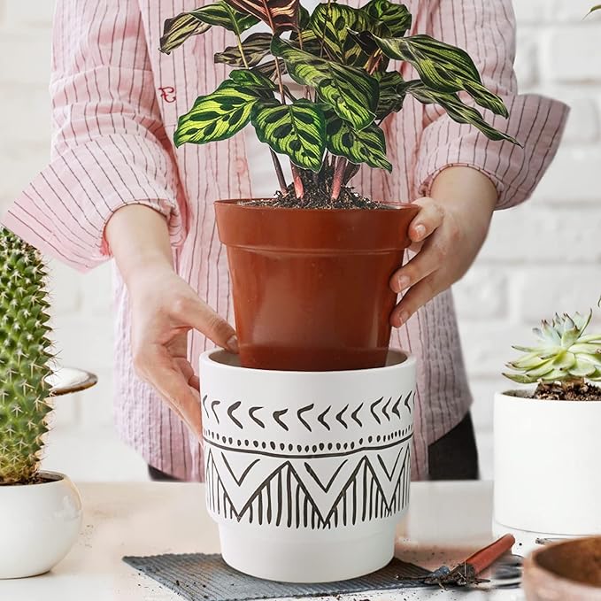 Boho 6 Inch Ceramic Plant pots, Geometric Ceramic Embossed Flower Pots Indoor with Drainage Holes, 2 Set Minimalistic Planters for Indoor and Outdoor Plants(Beige&Black)