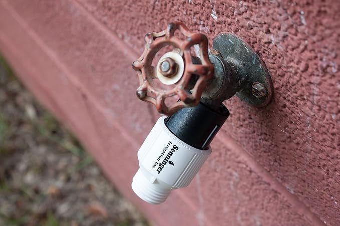 Senninger Pressure Regulator 25 PSI 3/4" Hose Thread Drip Irrigation Pressure Reducer Low Flow Valve - Landscape Grade High Performance White