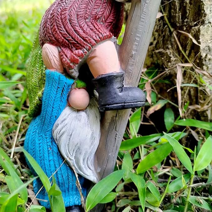 Garden Gnome Statue, Funny Climbing Ladder Gnomes Figurine Resin Sculpture Outdoor Decor for Patio Yard Lawn Porch Ornaments Gift