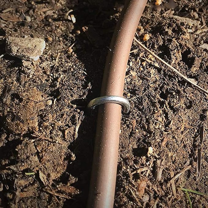 AAGUT Garden Stakes, Yard Landscape Staples Heavy Duty Galvanized 11-Gauge 6 Inch Lawn U Pins for Dog Fence,Tubing Drip Irrigation Hose, Chicken Wire, Weed Barrier Fabric 200 Pack