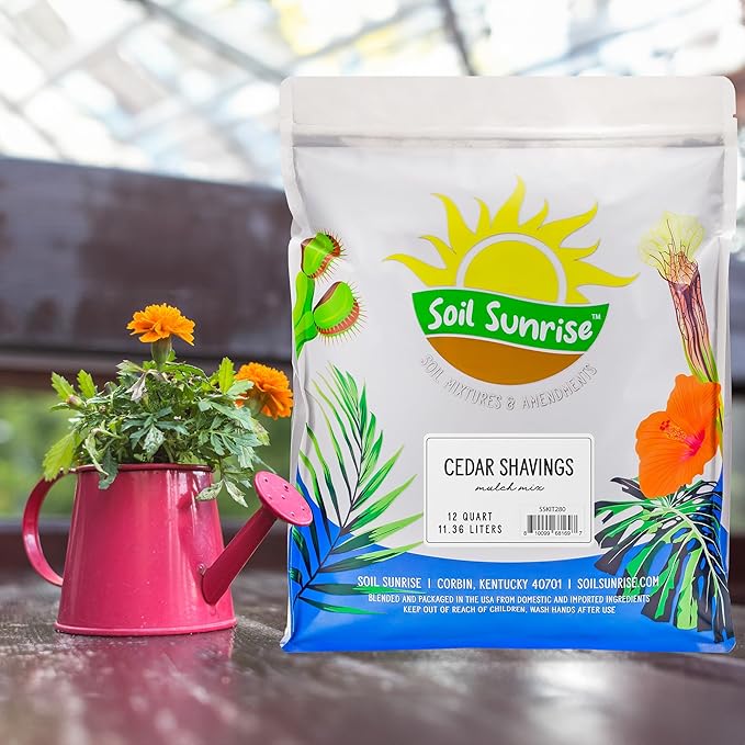 Natural Cedar Shavings Mulch/Bedding (12 Quarts), Garden Mulch and Small Animal Pet Bedding