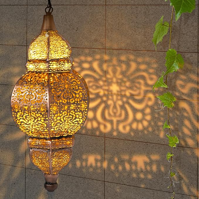 Hanging Solar Lights, Outdoor Decor Solar Lantern, Waterproof Metal Moroccan Lantern for Outside Patio Pathway Yard Front Porch Backyard Garden Decorative