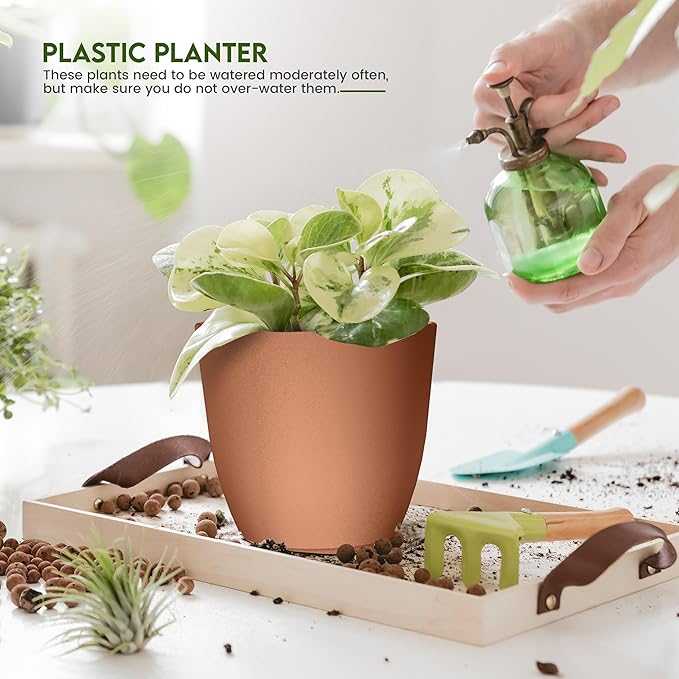 Utopia Home - Plastic Terracotta Pots with Drainage - 7/6.6/6/5.3/4.8 Inches Plant Pots or Flower Pots for Indoor Planter - Pack of 5 Plastic Planters, Cactus, Succulents Pot