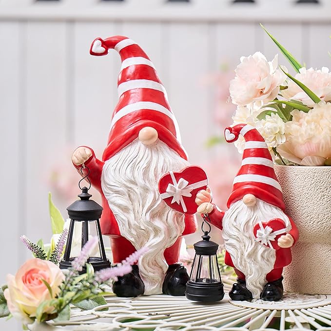 TERESA'S COLLECTIONS Garden Gnome Decorations for Outside, Resin Gnomes Holding Heart-Shaped Gift Box and Solar Lantern, Outdoor Decor for Mom, Wife and Women, 12"