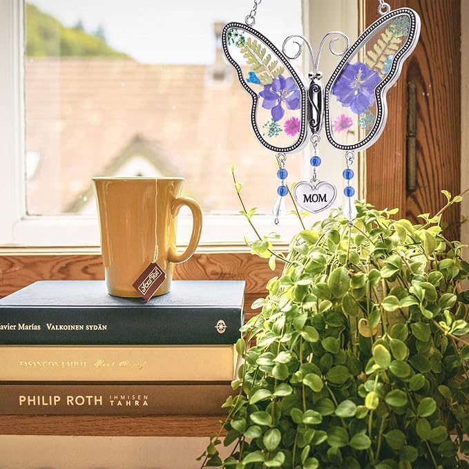 Laraine Butterfly Suncatcher with Pressed Flower Wings Mom Mother's Day Butterfly Glass Wind Chime Ornament Charm with Metal Heart Gifts for Mom Grandma Birthday (Purple Mom (with Free Hook))