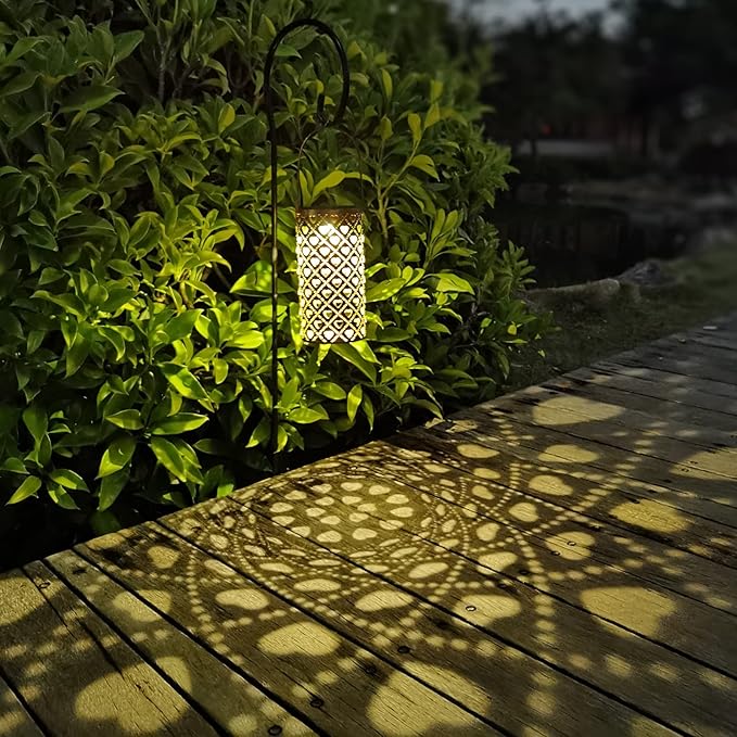 Solar Lanterns Outdoor Hanging Heart Pattern Decor Lantern,Waterproof Hollow Out Metal Decorative Garden Light,Graceful Decoration for Patio,Yard,Landscape,Walkway,Festival