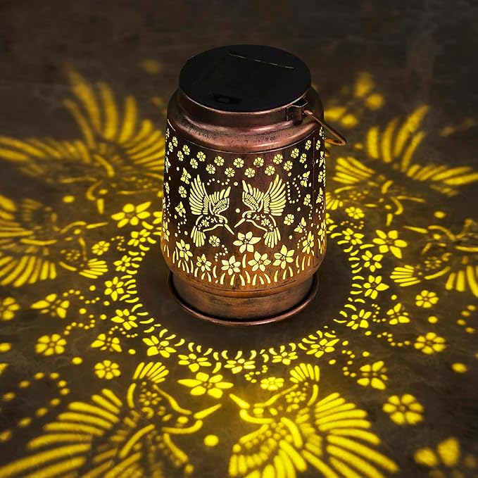 kyoryuger Hummingbird Solar Lanterns Outdoor Hummingbird Gifts for Women Mom Grandma, Hummingbird Lovers Gifts, Birthaday for Mom Metal Decorative Lanterns for Yard Patio Lawn Solar Garden Decor