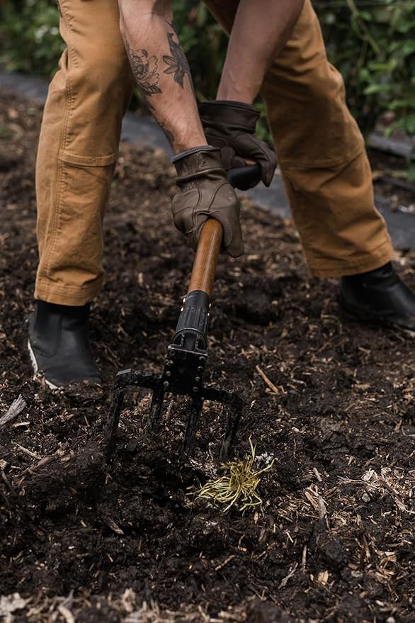 Barebones Folding Spading Fork - Versatile Gardening Tools for Digging, Aerating, and Trenching - Durable Steel Fork with Twist-Lock Design