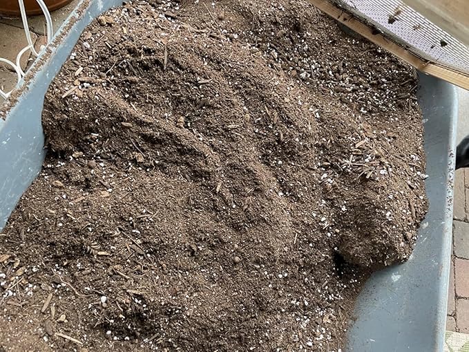 Voulosimi Soil Sifter Metal Dirt Sifter 3/8" Mesh Screen with Wire Mesh Multi-Purpose Garden Sifter Rock Sifter Compost Sifter for Gardening (16.7 x 12.8 inch)