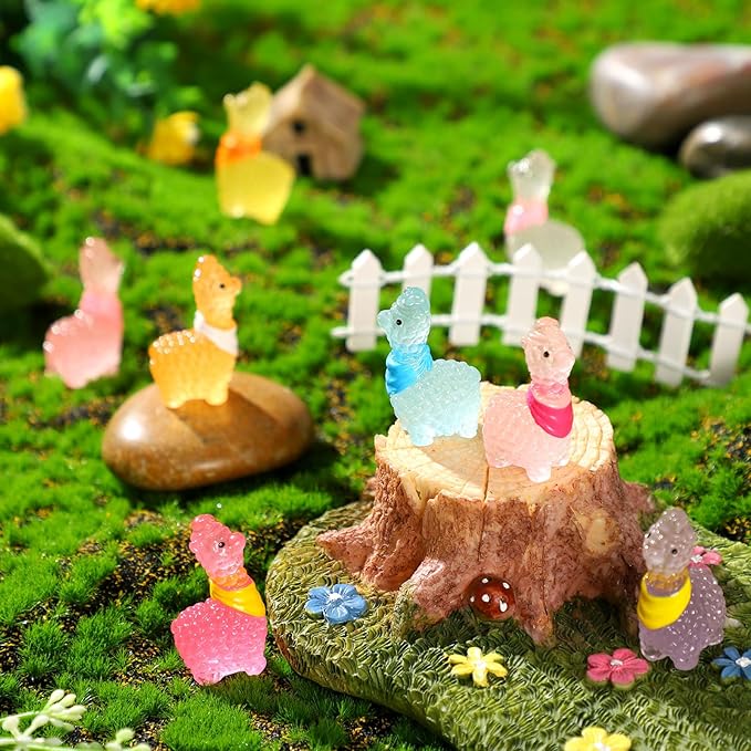 Poen 50 Pcs Resin Miniature Alpaca Figurines Glow in Dark Luminous Mini Animals Alpaca Llama for Garden Landscape Aquarium Dollhouse Decor(Cute Style)