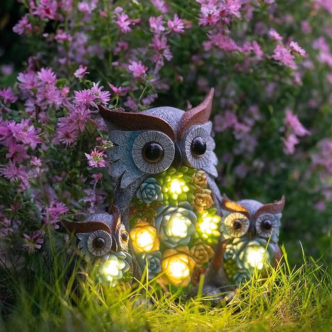 Solar Garden Statue Lights Owl Figurine with LED Lights, Outdoor Garden Succulent Ornaments Christmas Gift Waterproof Decoration for Outside Patio Yard Lawn Decor