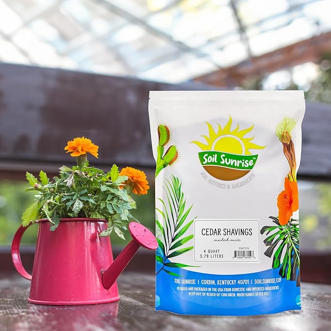 Natural Cedar Shavings Mulch/Bedding (4 Quarts), Garden Mulch and Small Animal Pet Bedding