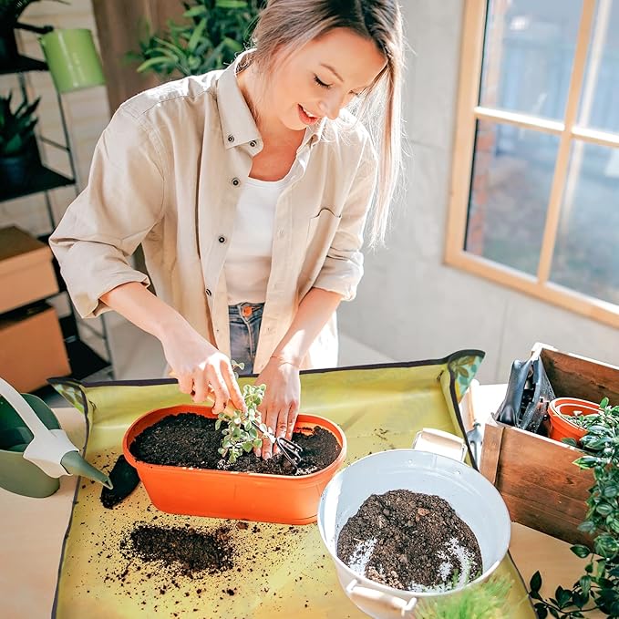 Repotting Mat for Indoor Plants, Foldable Waterproof Plant Potting Soil Mat Tray with 13 Pcs Garden Transplanting Succulent Tools and 30 Pcs Mesh Pads for Outdoor Care (Green)