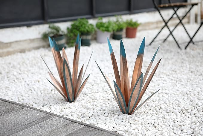 Homight Metal Agave Plants Outdoor Decor Mexican Yard Art Plants Garden Decor for Outside Metal Art Flowers Gifts for Butterflies Bees Birds for Gifts (1big&1small)