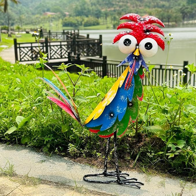 Natelf Outdoor Wacky Metal Rooster Yard Statue Decoration Roosters Decor Garden Statues Chicken Figurine Outside Decorations for Courtyard