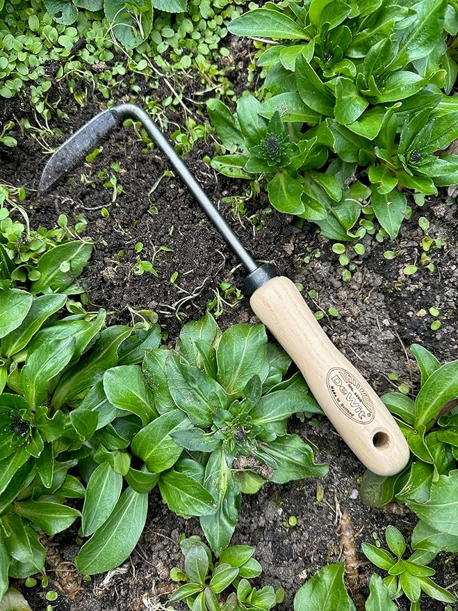 DeWit Right Hand Cape Cod Weeder with Short Handle