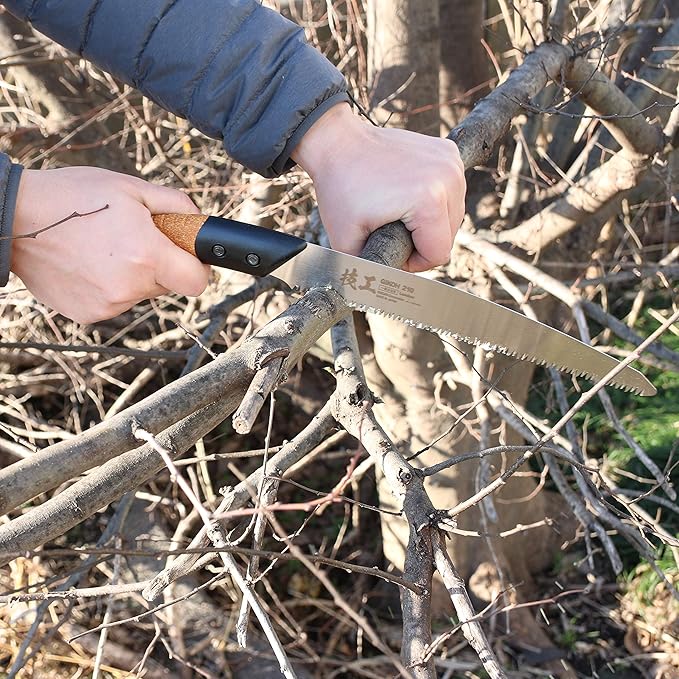 KAKURI Japanese Pruning Saw with Sheath 8.2" Made in JAPAN, Japanese Hand Pull Saw for Gardening and Camping, Non-Slip Cork Handle