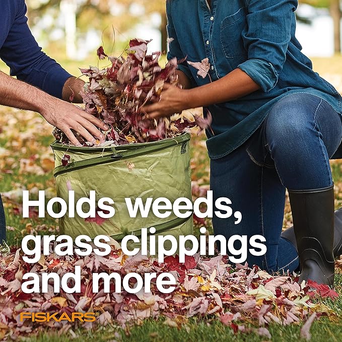 Fiskars Kangaroo Collapsible Garden Bag with Heavy Duty Hardshell Bottom for Yard Waste, 30 Gallon Reusable Container for Lawn Care and Gardening