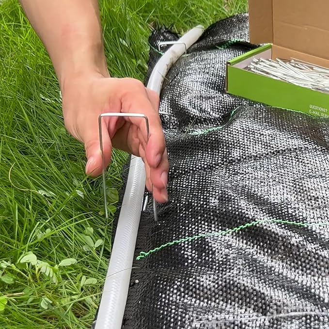 Landscape Staples Galvanized Garden Stakes,6 inch 200 Pack 12 Gauge Heavy Duty Garden Pins for Fences, Lawns, Weed Barriers and Landscape Fabrics, Irrigation Hose,Yard Lawn, Landscape Fabric