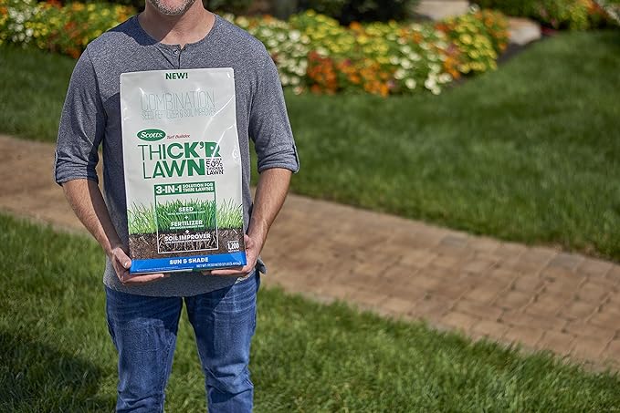 Scotts Turf Builder THICK'R LAWN Grass Seed, Fertilizer, and Soil Improver for Sun & Shade, 1,200 sq. ft., 12 lbs.