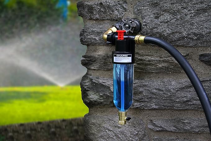 Chapin 4700 16-Ounce HydroFeed in-Line Fertilizing Injection System for Sprinklers and Direct Hose Use, 1-Pack, Clear