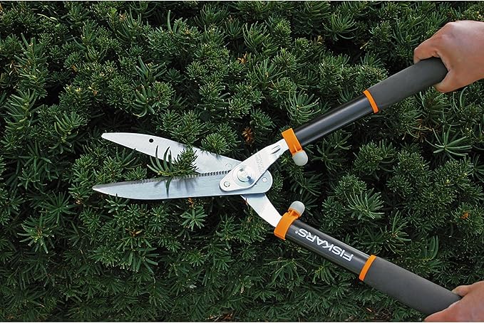 Fiskars Power Lever Hedge Shears - 8" Stainless Steel Blades - Plant Cutting Scissors with Sharp Precision-Ground Steel Blade