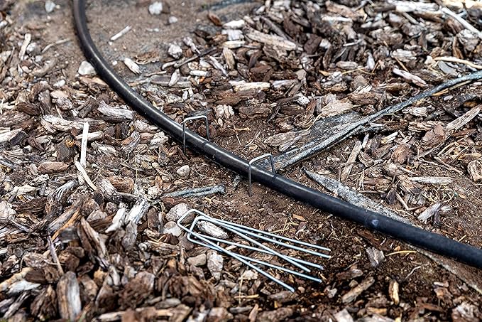 Squirrel Products U Shape Garden Stakes Metal, 6 Inch Landscaping Staples, 11 Gauge Stakes for Landscaping Fabric, 2.9mm 15x2.5x15cm – 100 Pack